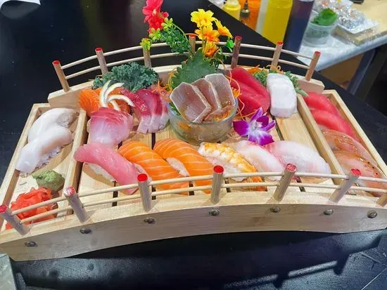 Sushi & Sashimi Combo (For 2)