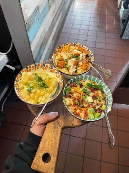 Mac and Cheese Flight