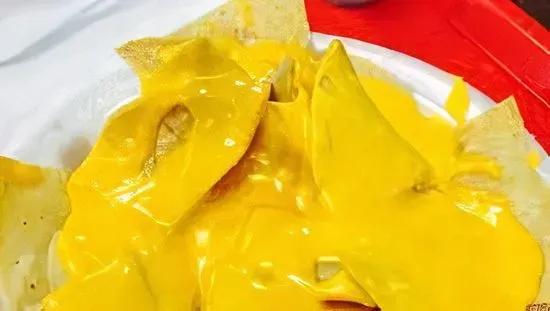 Nachos con Queso (Cheese)