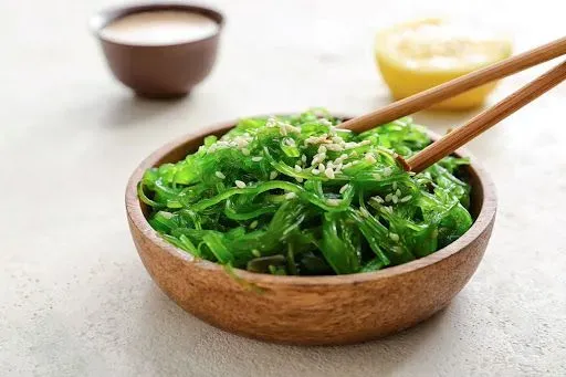 S10 Seaweed Salad