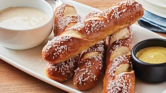 Brew Pub Pretzels & Beer Cheese Dip