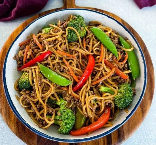 40. Beef Lo Mein 牛捞面