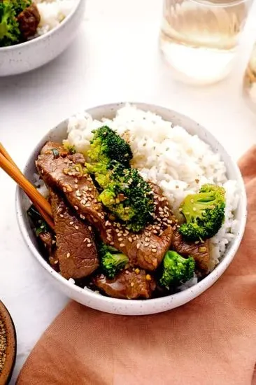 L19.Beef with Broccoli Lunch Special 芥兰牛 （午）