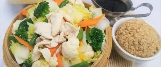 H7. Steamed Chicken With Mixed Vegetables 水煮什菜鸡