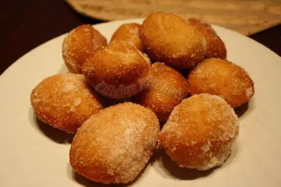 8c. Sugar Doughnuts (10 Pieces) 炸包