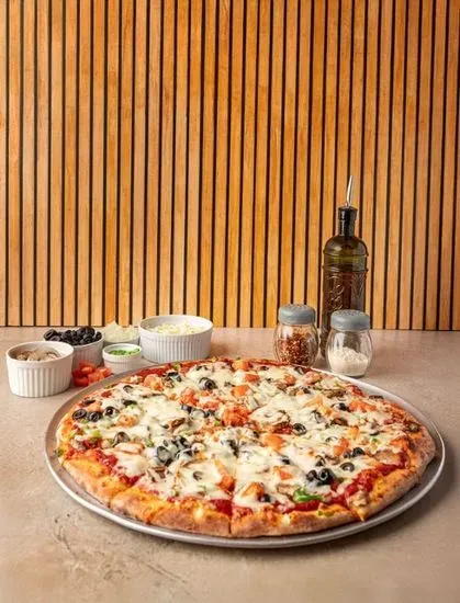 Classic Pizza Vegi (Onion, Green Pepper, Mushrooms, Black Olives, Sliced Tomatoes & Extra Cheese)