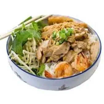 Signature Chicken, Shrimp And Egg Roll