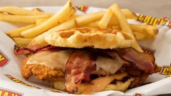 CHICKEN & WAFFLES TO THE MAX COMBO