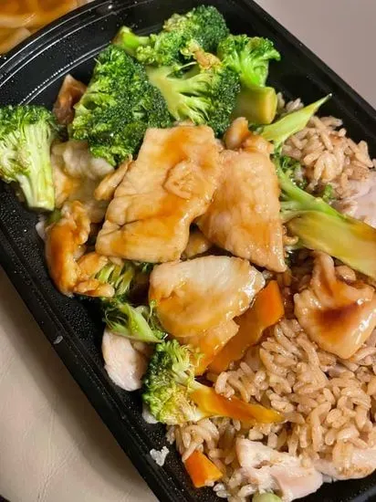 C8. Chicken with Broccoli