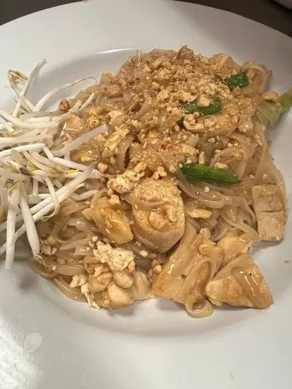 CHICKEN PAD THAI