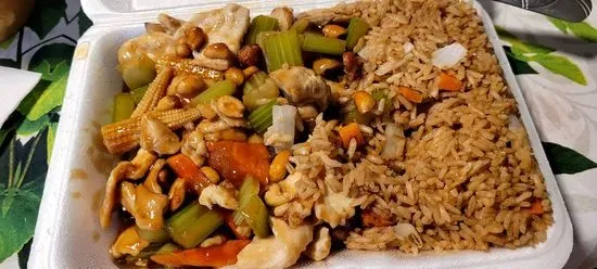 L27. Chicken with Cashew Nuts