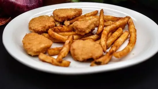 Infantil #6. Nuggets de Pollo con Papas Fritas / Kids #6. Chicken Nuggets with Fries