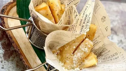 YUCA FRITA A LA PARMESANA