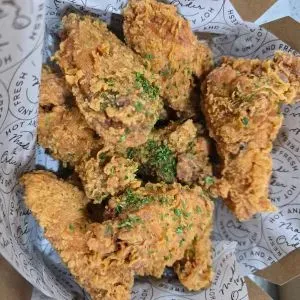 Half (10) & Half (10) Wings