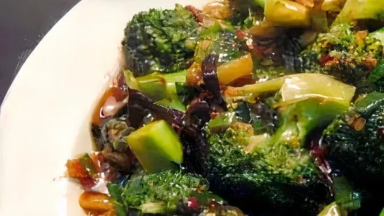 (L) Broccoli with Garlic Sauce / 鱼香芥蓝