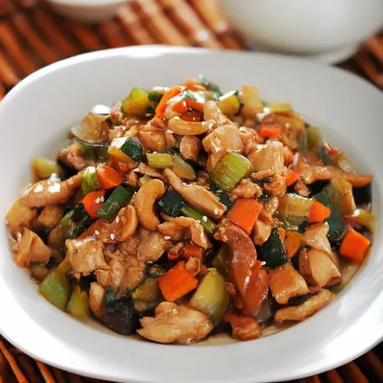 (L) Chicken with Cashew Nuts / 腰果鸡