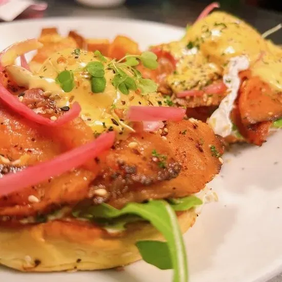 Smokehouse Salmon Benny
