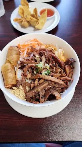 Noodle Soup (Chicken Or Pork) (16 Oz.)