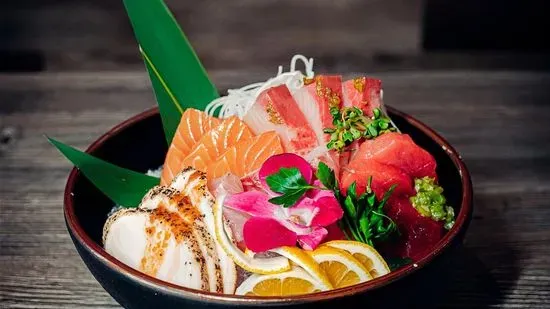 Sashimi 25 Pieces (Chef's Choice)