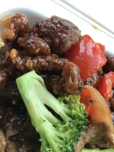 Broccoli Beef Panda Cub Meal™