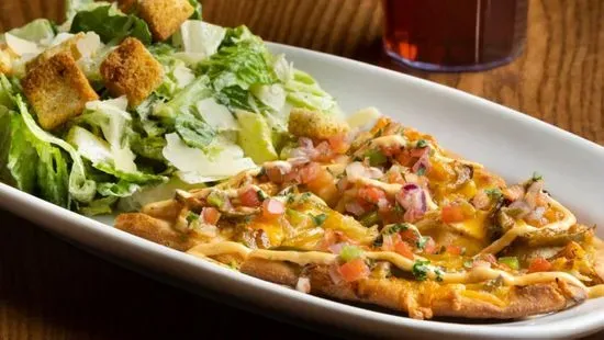 Chicken Fajita Flatbread & Salad Combo