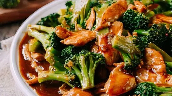 4. Chicken With Broccoli 芥蓝鸡 P