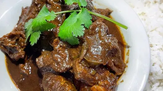 Res Guisada / Stewed Beef