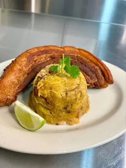 trifongo de chicharron de cerdo