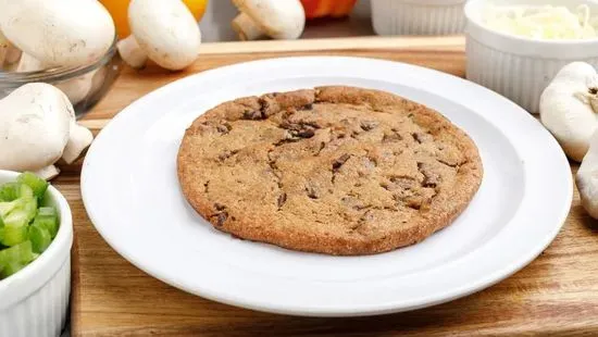 CHOCOLATE CHUNK COOKIE