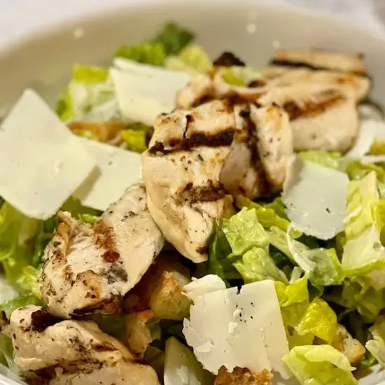 CLASSIC CHICKEN CAESAR