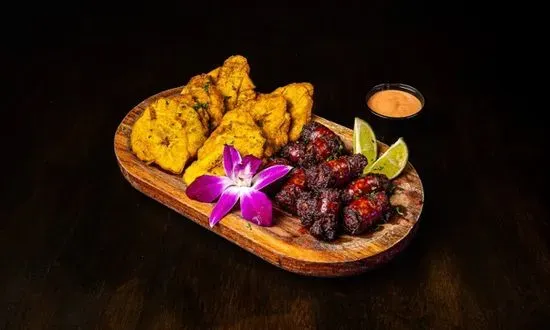 Longaniza con Tostones / Dominican Sausage Green Plantain