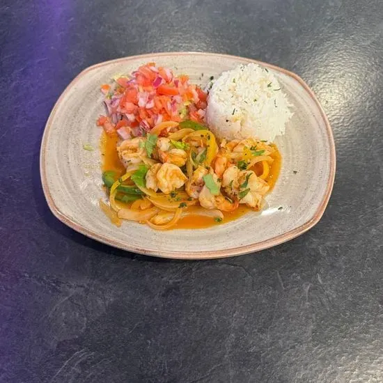 Camarones Entomatado