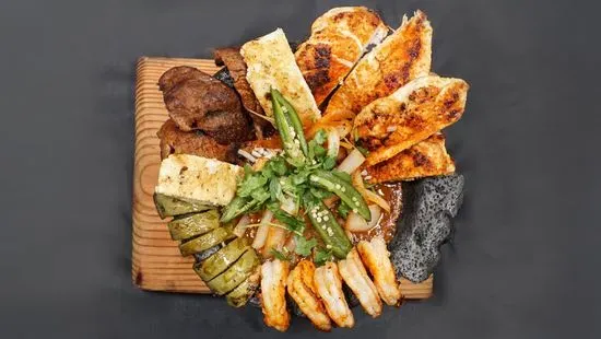 Molcajete Azteca / Aztec Molcajete