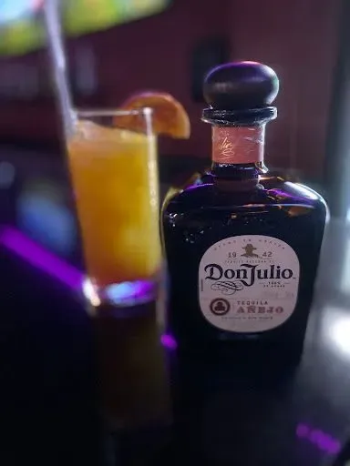 "El Puente De Oro" Drink