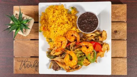 Mixta (Steak, Chicken & Shrimp Fajita)