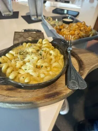 Mav's Mac & Cheese