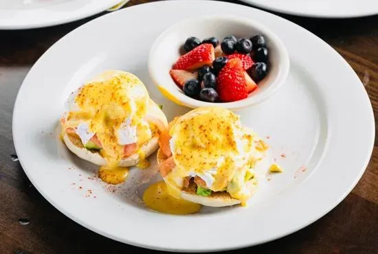 Smoked Salmon Benedict*