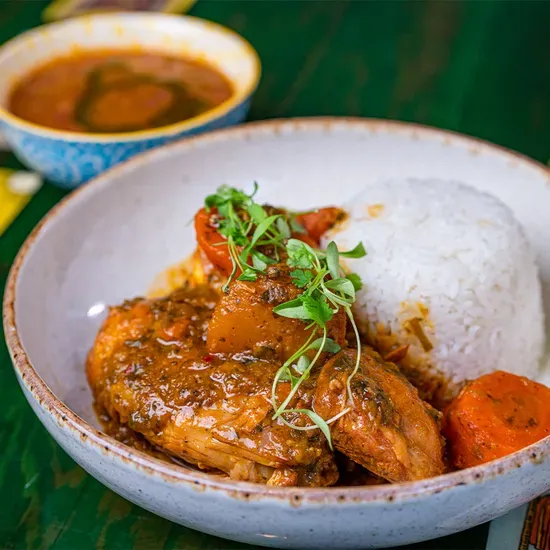 Pollo Guisado