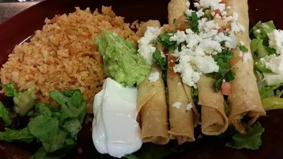 Taquitos Plato (4)