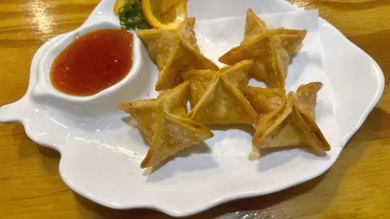 D9. Crab Rangoon