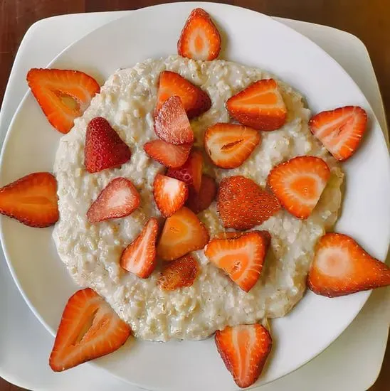 Oatmeal with Choice of Fruit