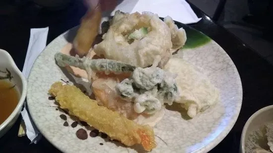 T 1. Shrimp & Vegetable Tempura