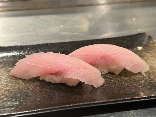 Yellowtail Nigiri