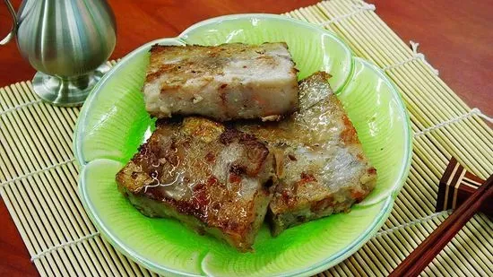 25. Pan Fried Taro Cake (3) / 煎芋頭糕 (3)