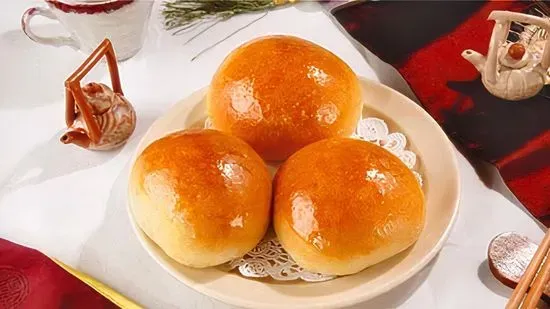 19. Baked BBQ Pork Bun (3) / 叉燒焗餐包 (3)