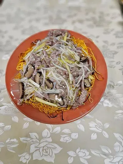 Sliced Pork Pan Fried Noodle / 肉絲炒面 (煎面)