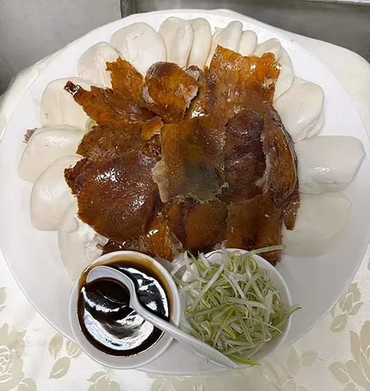 Peking Duck with Bun  / 北京片皮鴨