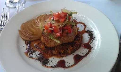 Escabeche De Pollito Con Purée De Camote
