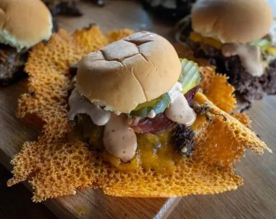 MO Bacon Cheesy BURGER