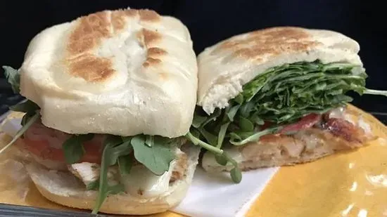 Pollo Arugula